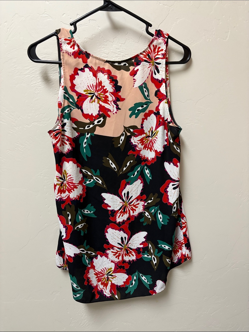 Cabi sleeveless hi-lo top, med - Picture 4 of 5